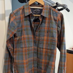Women's flannel shirt
